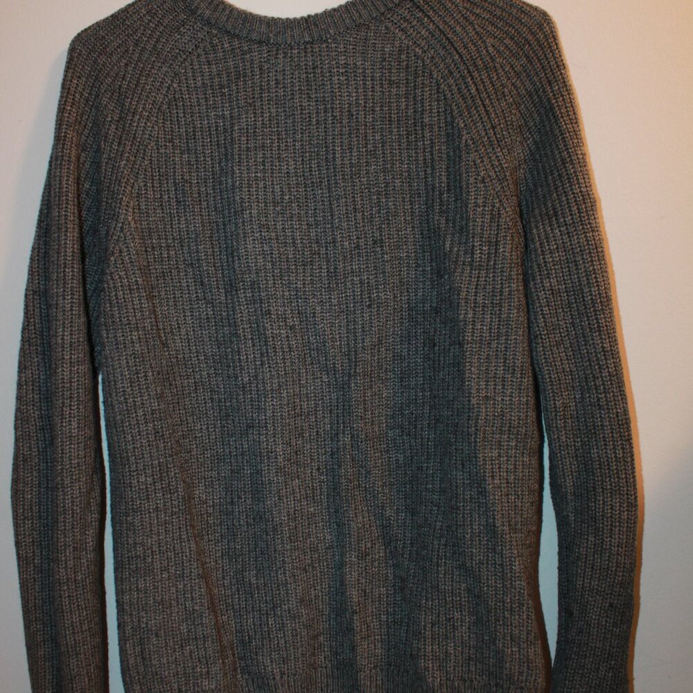 H&M Men's Crewneck Sweater in Charcoal Gray